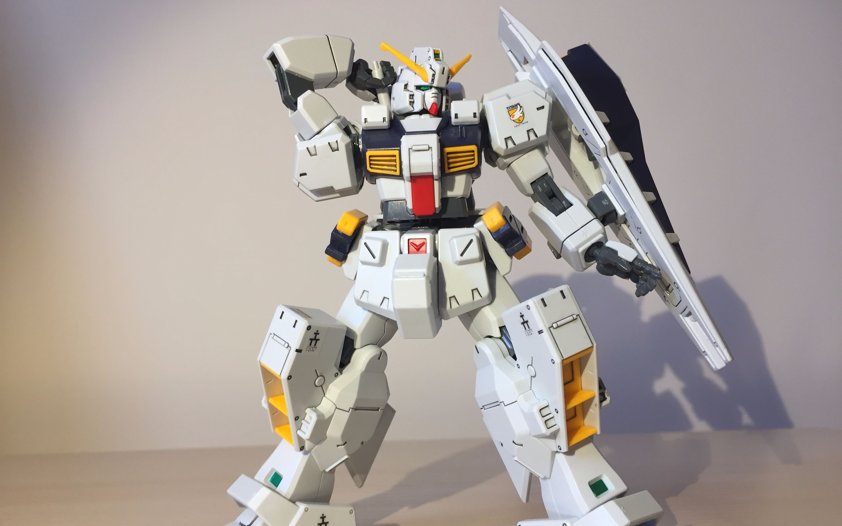 【忙里偷闲玩高达】只要1300日元!万代hg高达tr-1海兹尔改模型介绍