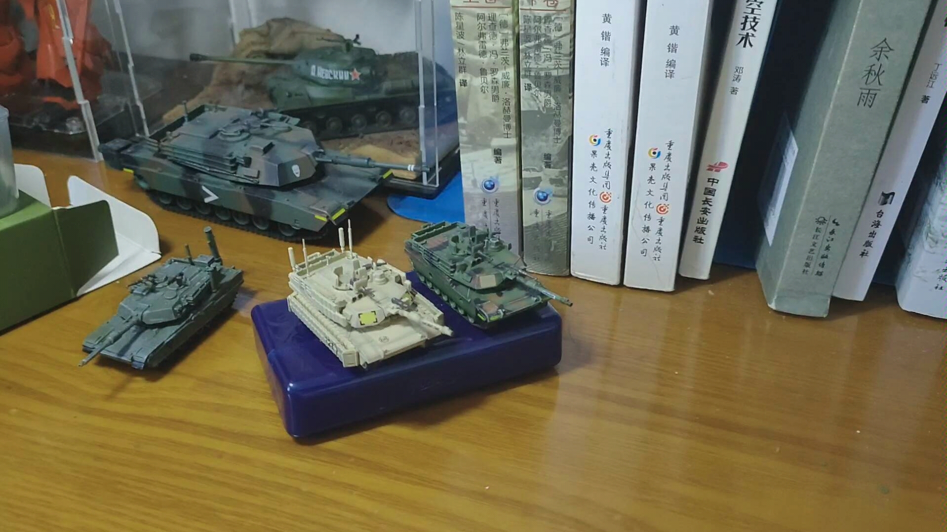 海通1/144成品 M1A2 TUSK2 艾布拉姆斯坦克哔哩哔哩bilibili