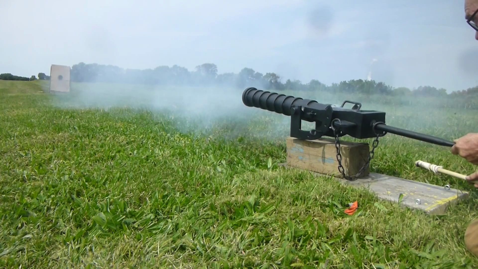 欧洲中世纪晚期后膛装填式旋转支架轻型火炮装填及发射复原演示2017年