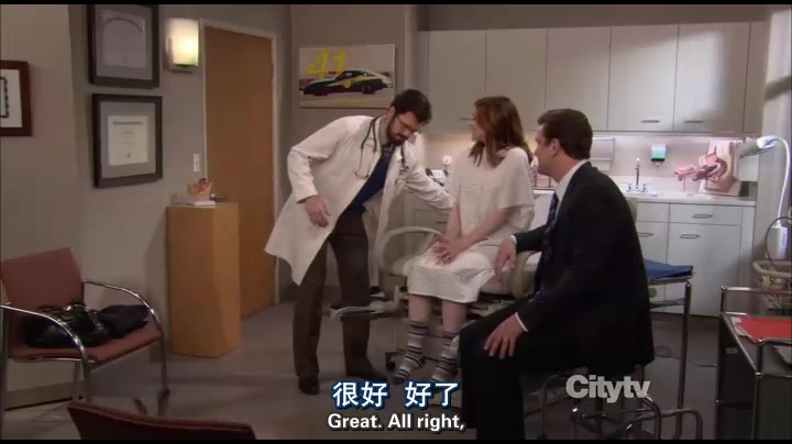 [图]【how i met your mother】罗宾老妈浪漫史 双语字幕 莉莉和马修去做检查，遇到了巴尼的酷似者