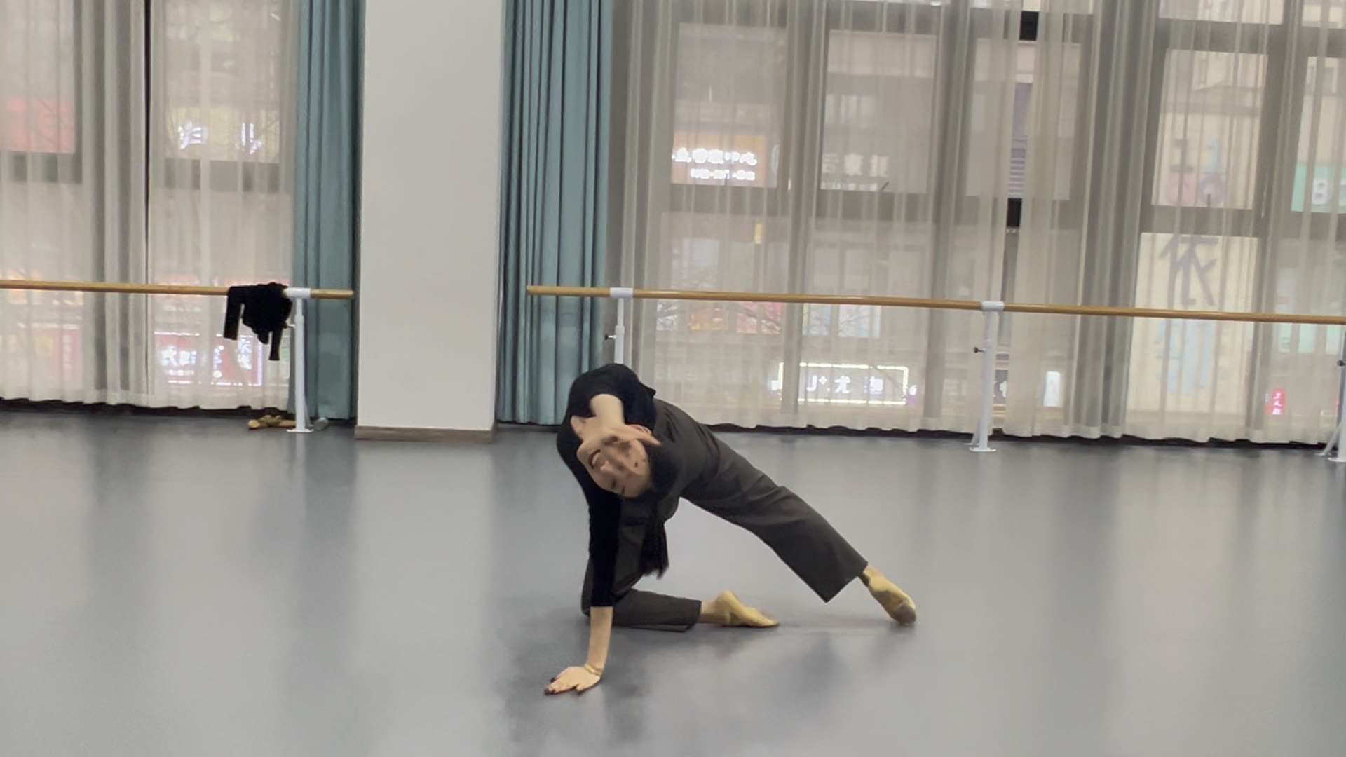 北舞13(下) 抒情组合 北京舞蹈学院中国舞考级教程