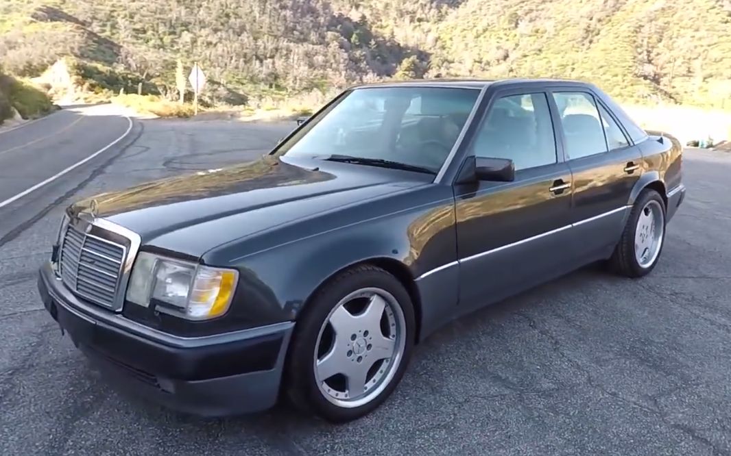 奔驰w124 e级 500e e500 1993款试驾(机翻字幕敬请谅解)_哔哩哔哩