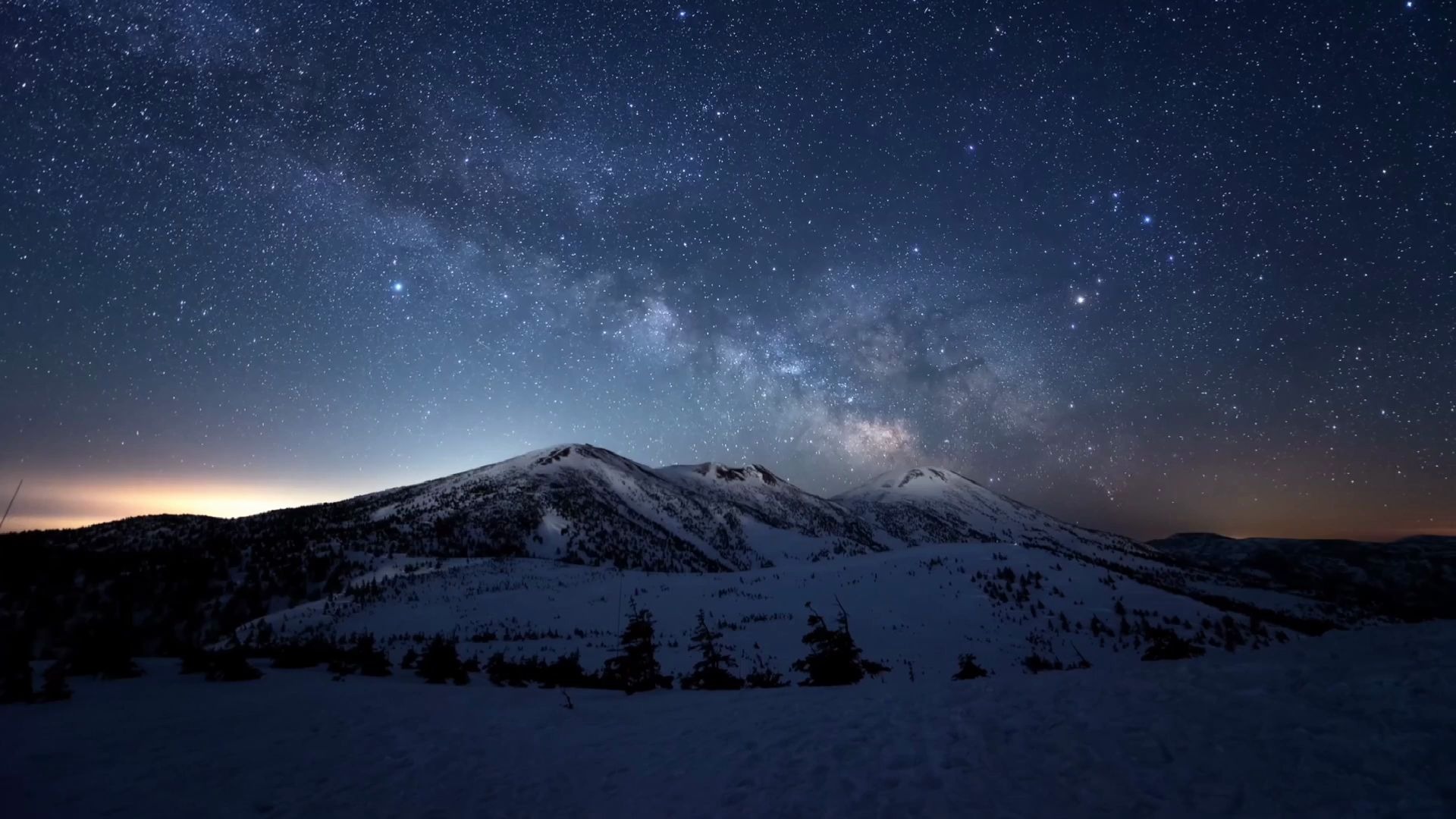 来看看青森县八甲田山的雪景星空吧哔哩哔哩bilibili