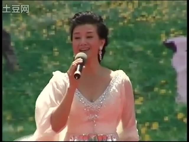 [图]【宋祖英】城步六六山歌节现场演唱6首歌（唱一半发现没伴奏哈哈哈哈哈