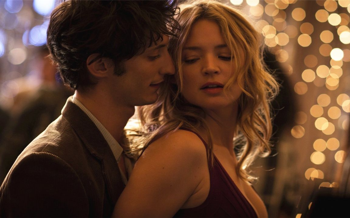 4分钟看20岁的差距38岁美丽熟女俘获19岁小鲜肉终于释放天性