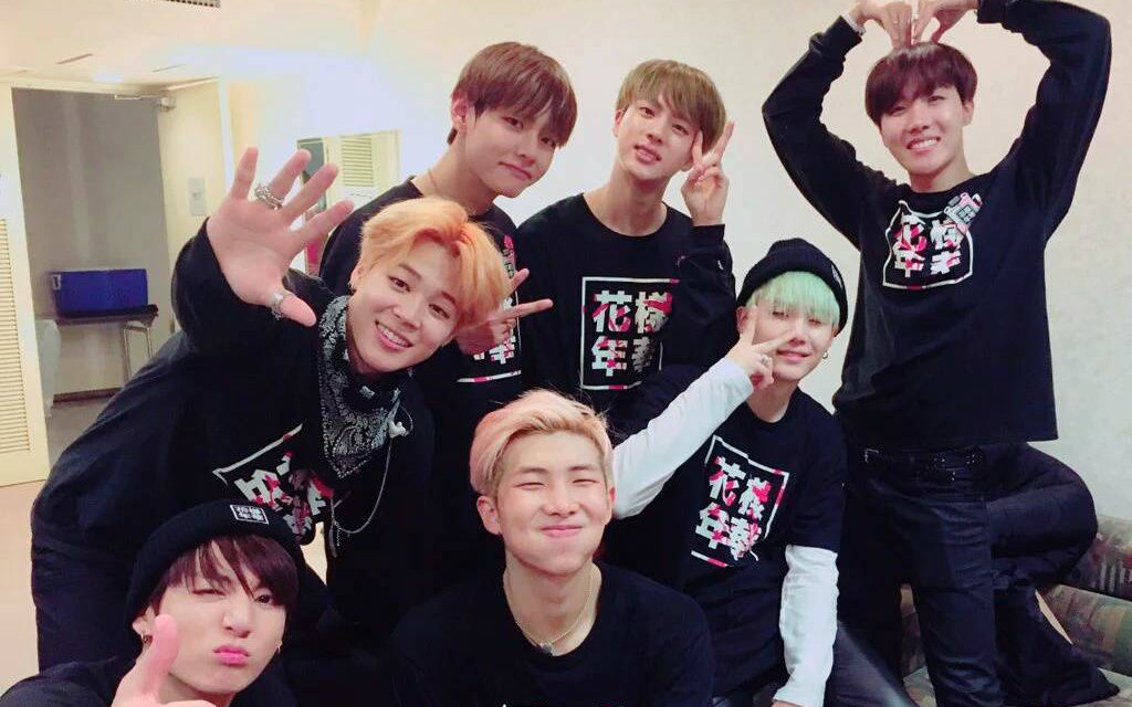 【防弹少年团】2014年mama是温拿看防弹的反应(激萌)_哔哩哔哩