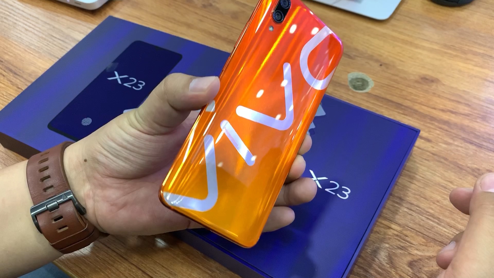 vivo x23时尚橙上手_哔哩哔哩 (゜-゜)つロ 干杯~-bilibili