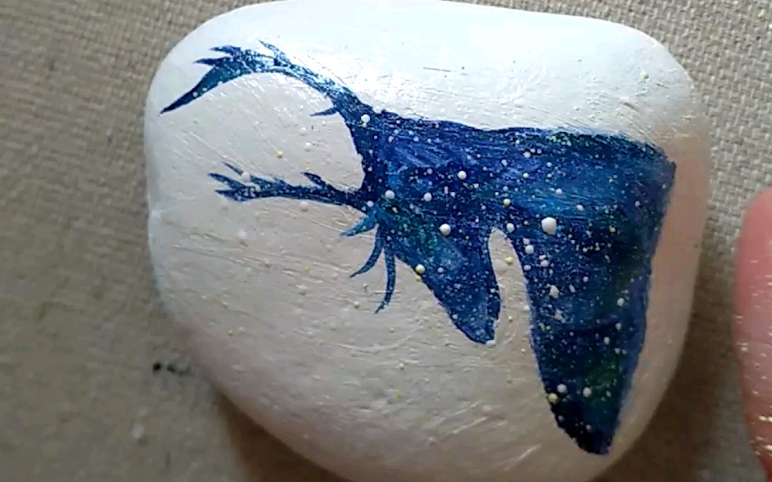 【画画教程】文艺范十足的石头画星空鹿_哔哩哔哩_bilibili