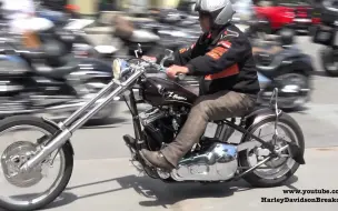 Descargar video: Harley Davidson Big Hill Event Switzerland 2022