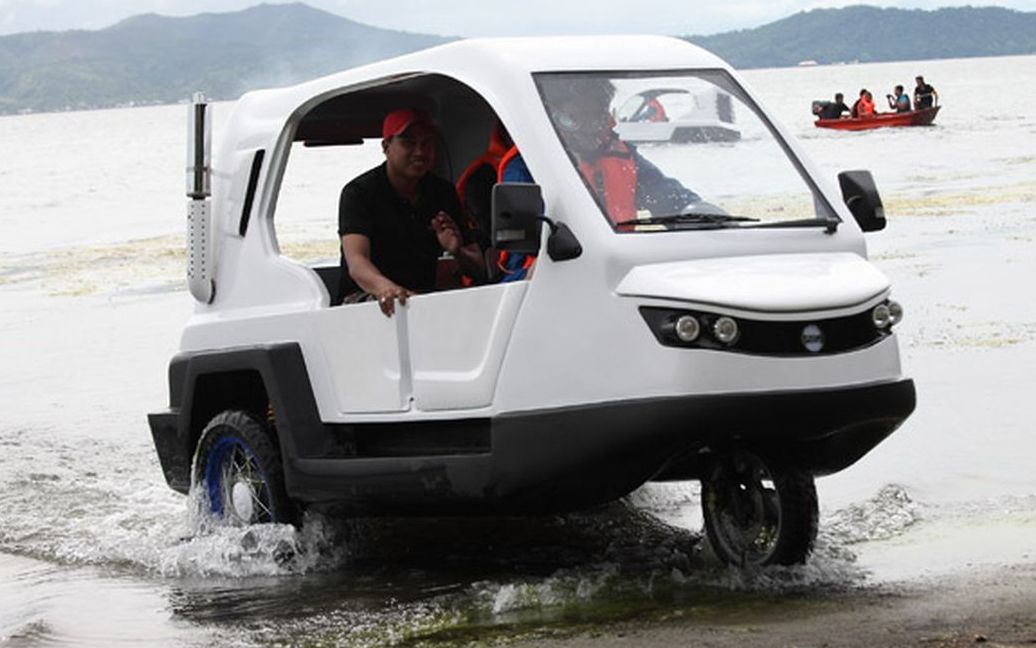 【炫酷水具】世界第一台两栖三轮车,突突车菲律宾制造【炫酷水具】