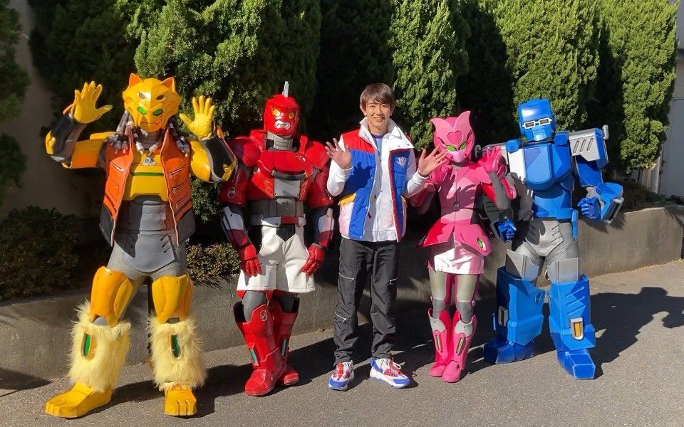 机界战队全开者浅沼晋太郎梶裕贵宫本侑芽佐藤拓也声优阵发表会介绍