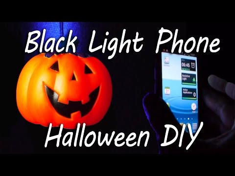 [图]Mobile Phone Black Light - Halloween Party Trick