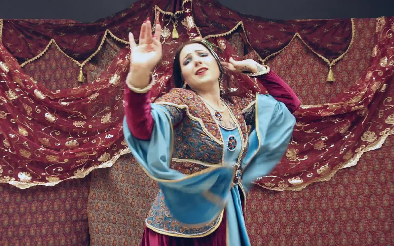 波斯舞伊朗舞蹈卡扎尔风格的波斯舞蹈