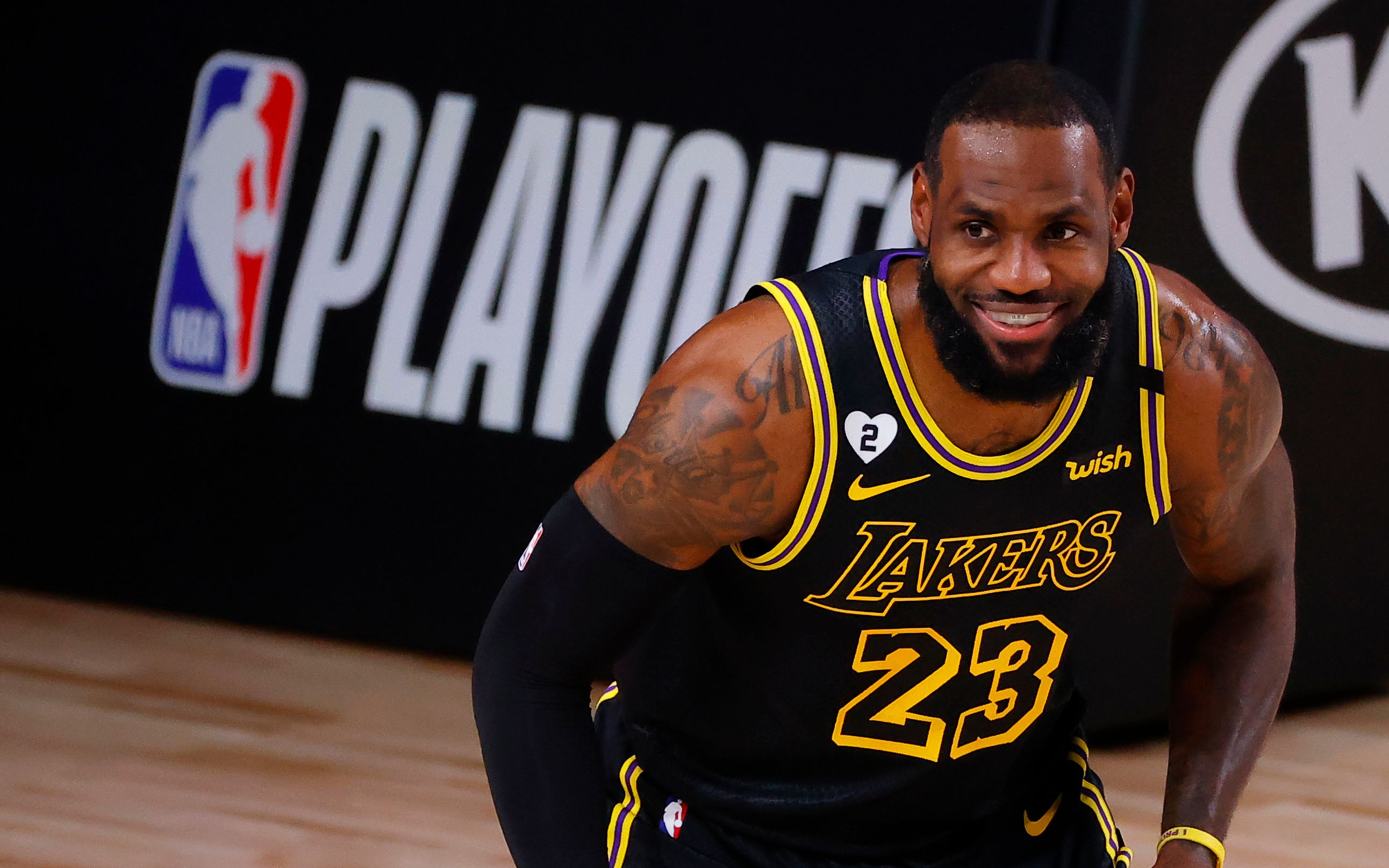 想黑八,门都没有!詹姆斯季后赛生涯首轮十佳球