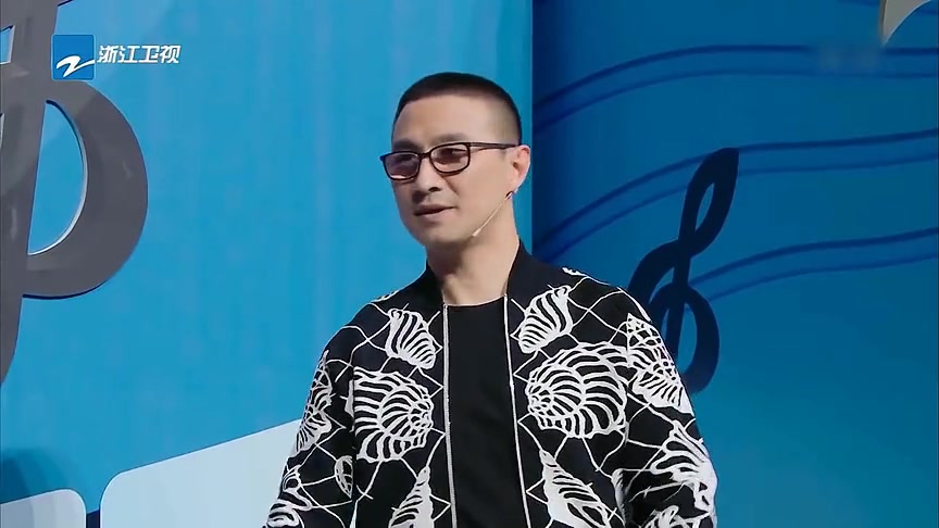 王牌对王牌:华晨宇表演很认真,汪峰根本看不懂