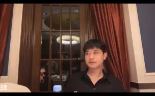 Descargar video: 【凉虔】又不止老刘一个当事人 凉晨你怎么就问老刘啊