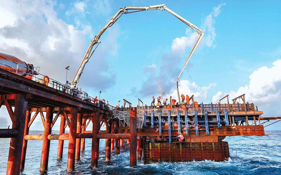 中国基建团队海外冒生命危险再造跨海大桥印度豆腐渣工程