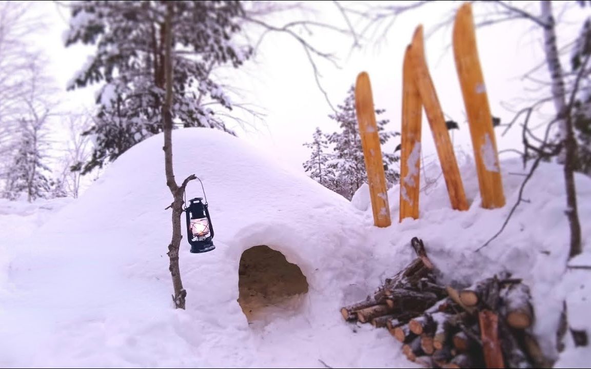 [图]零下-17度的冬季露营，把雪堆挖个洞，钻进去煮个热滚滚的汤喝