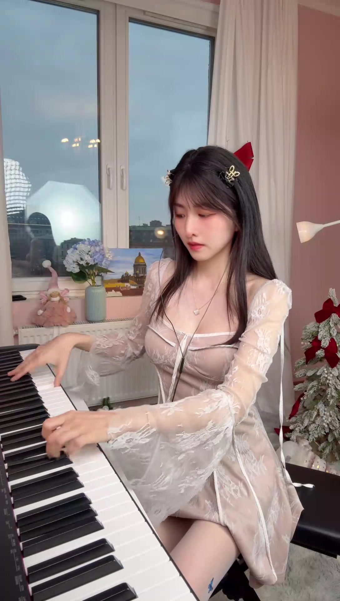 [小尤漫曲][2025-03-25 23_02_30][在俄，赚300下播]
