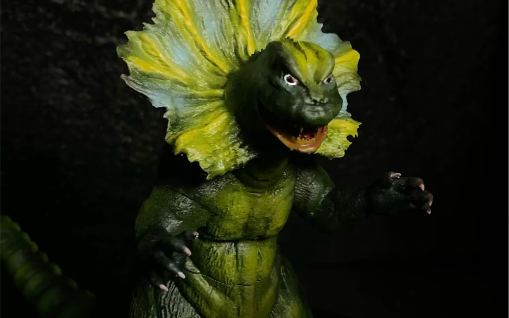 初代奥特曼怪兽吉斯拉白模自涂