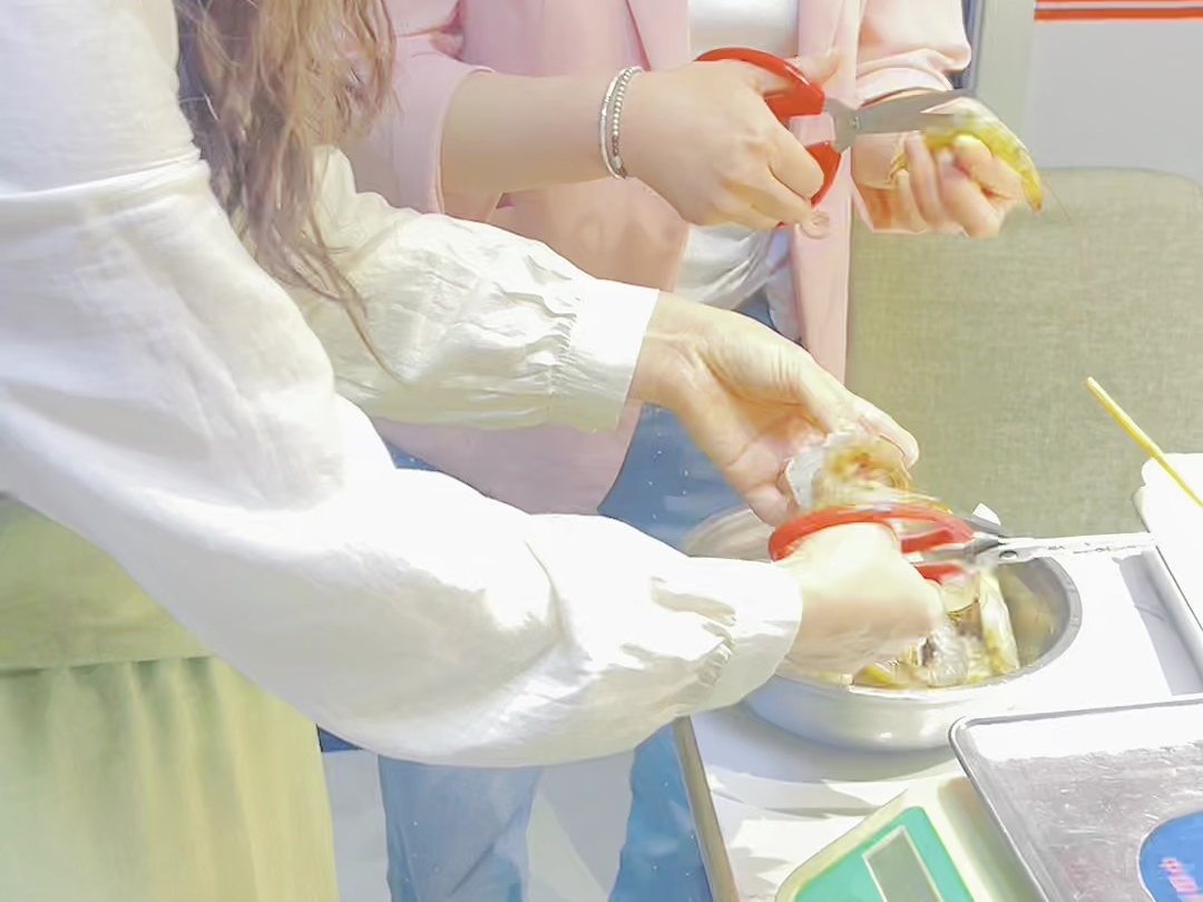 晴天,我都在#添二虾王#王婆大虾底料厂家#王婆大虾教学#餐饮创业#王