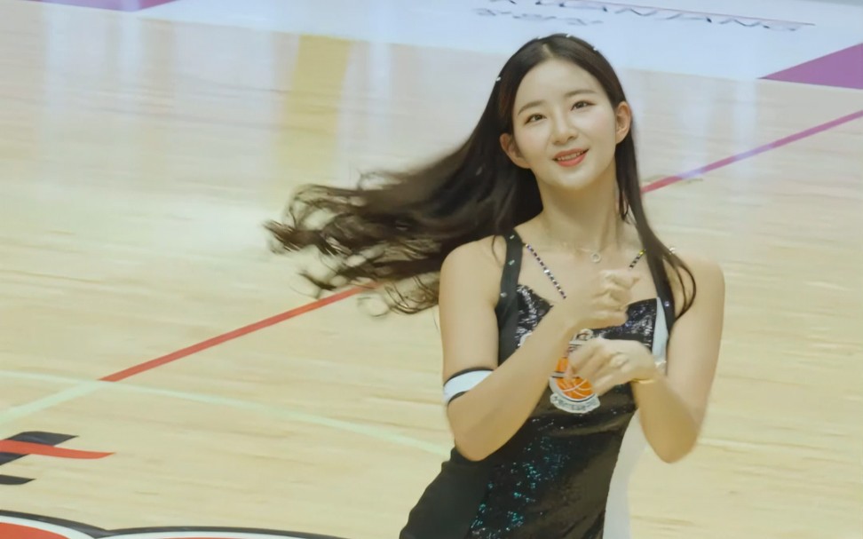 可爱活泼的拉拉队员金珍雅#金珍雅 #啦啦队美女 #清纯甜美