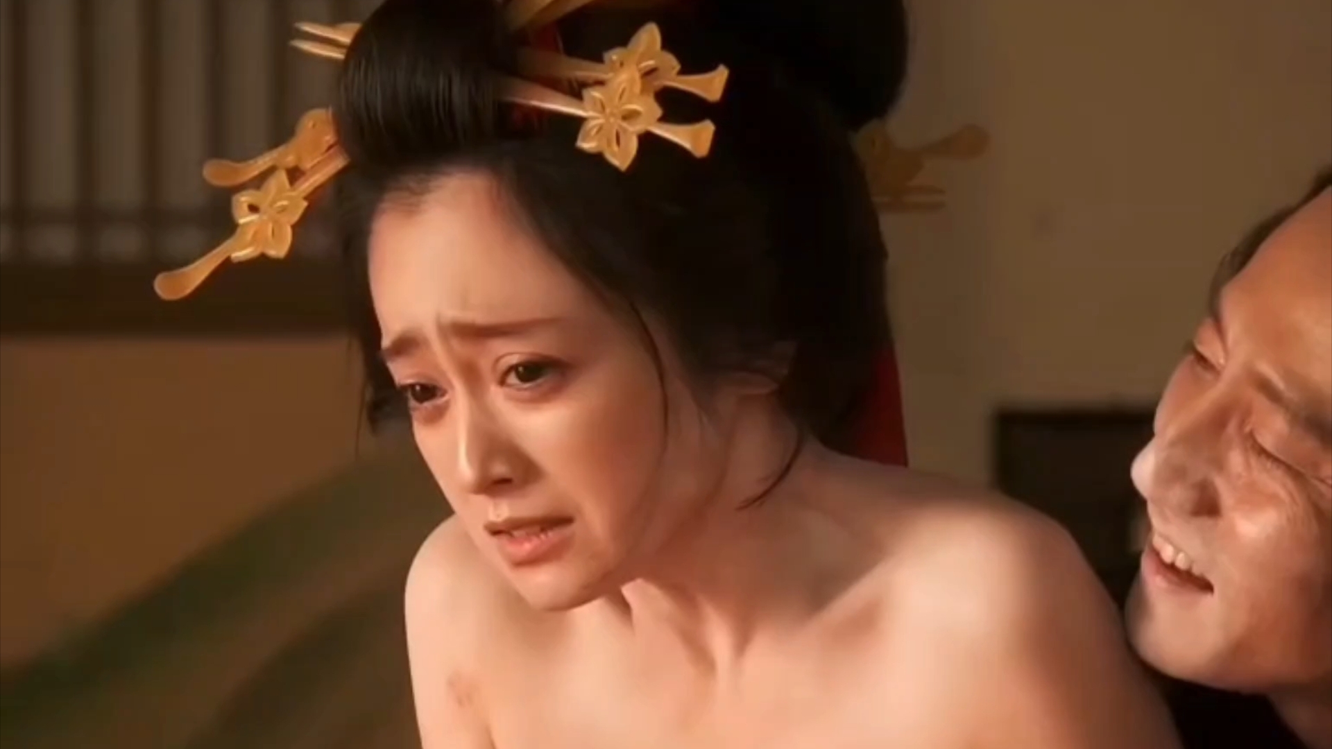 "女孩身体一旦升温,全身都会浮现樱花雪影"《花宵道中》为艺术献身的