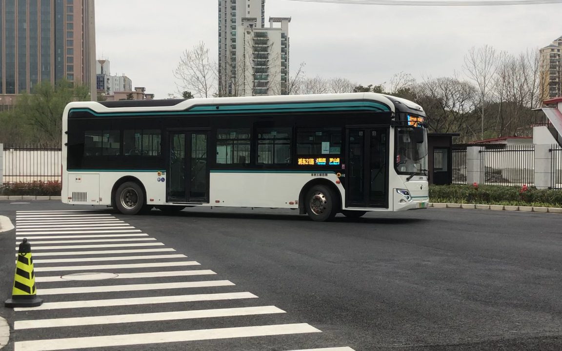 【上海公交】巴士四公司浦东21路出站