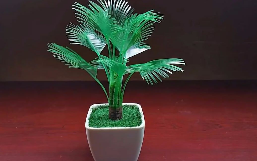 废物利用diy,教你如何将塑料瓶制作成漂亮的椰子树,很简单