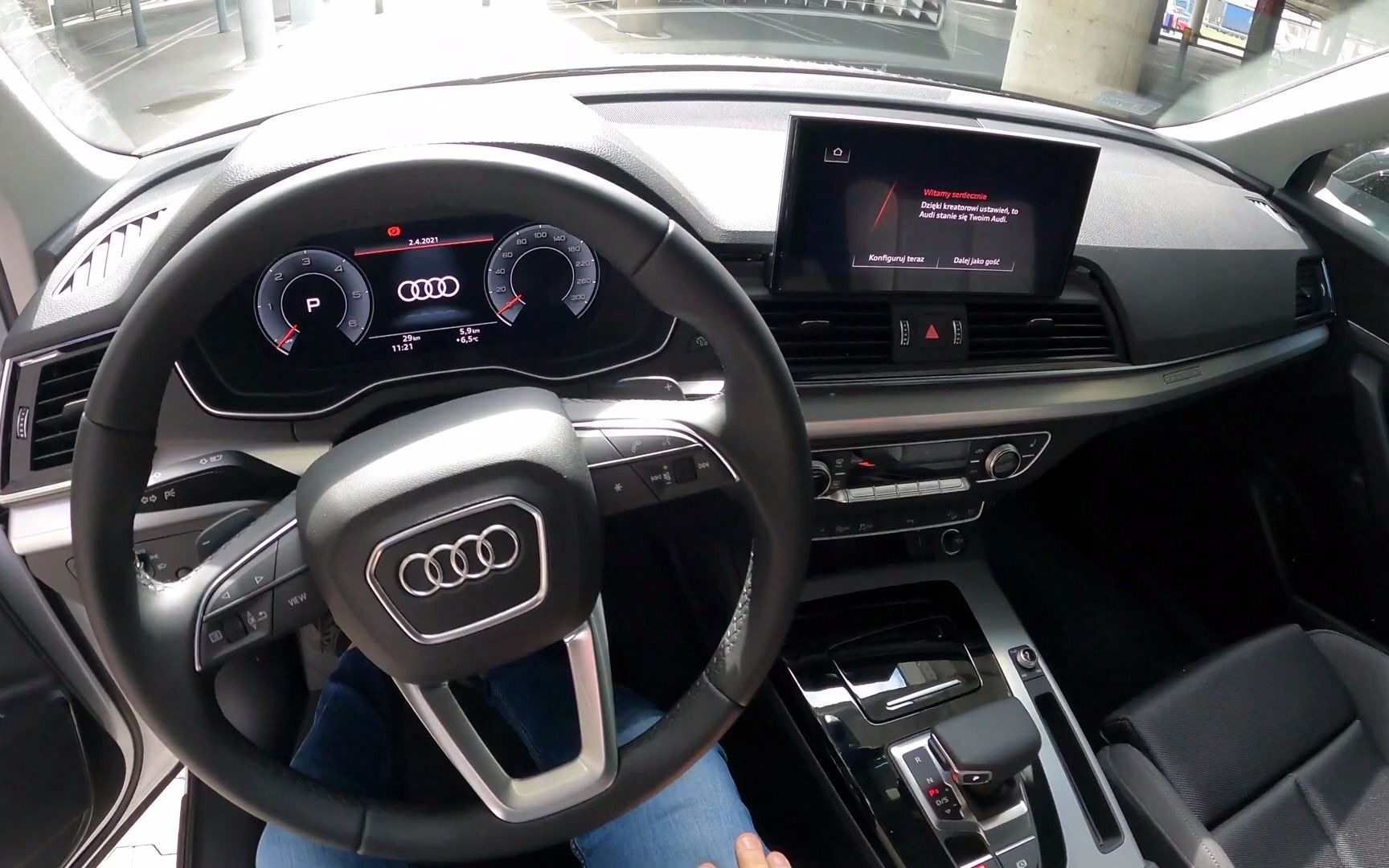 2021款 全新奥迪q5 2.0tdi 第一视角驾驶