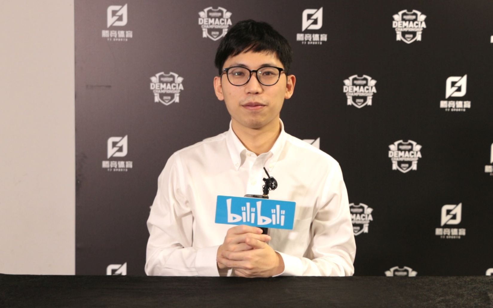 【2020德玛西亚杯】赛事菌专访warhorse教练:jackeylove的维克托死的