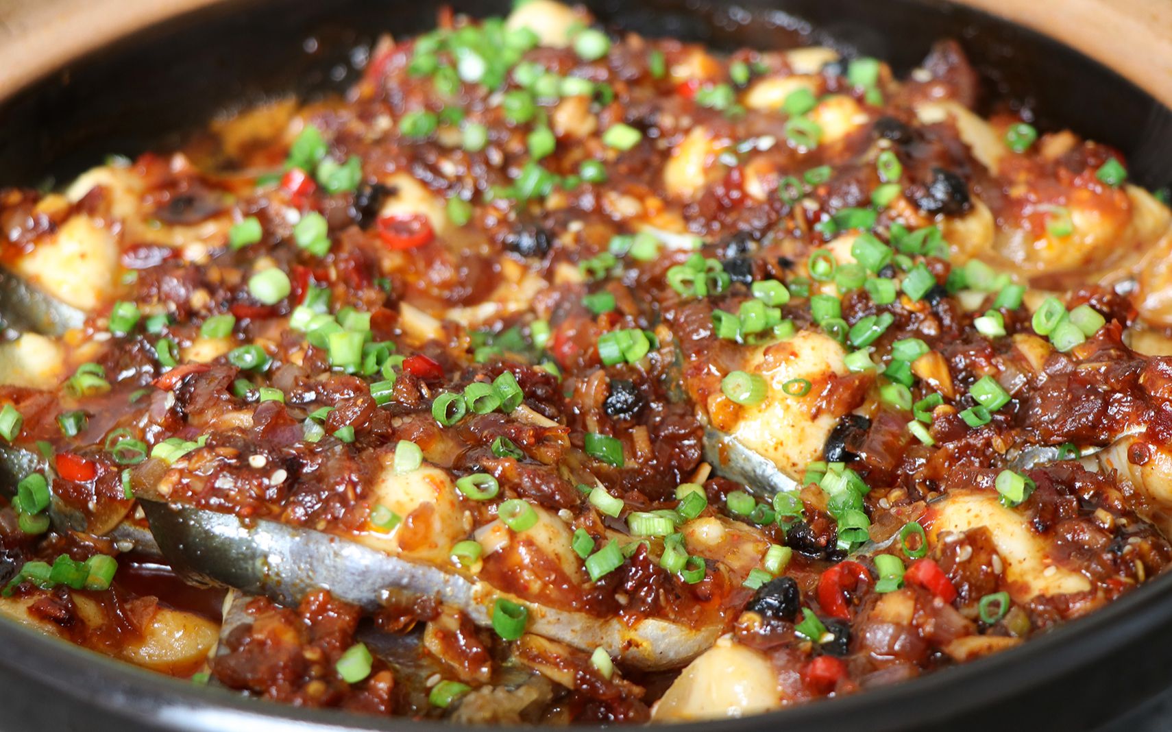 教你砂锅焗鱼的做法,独特的香辣风味,出锅香气四溢,太好吃了