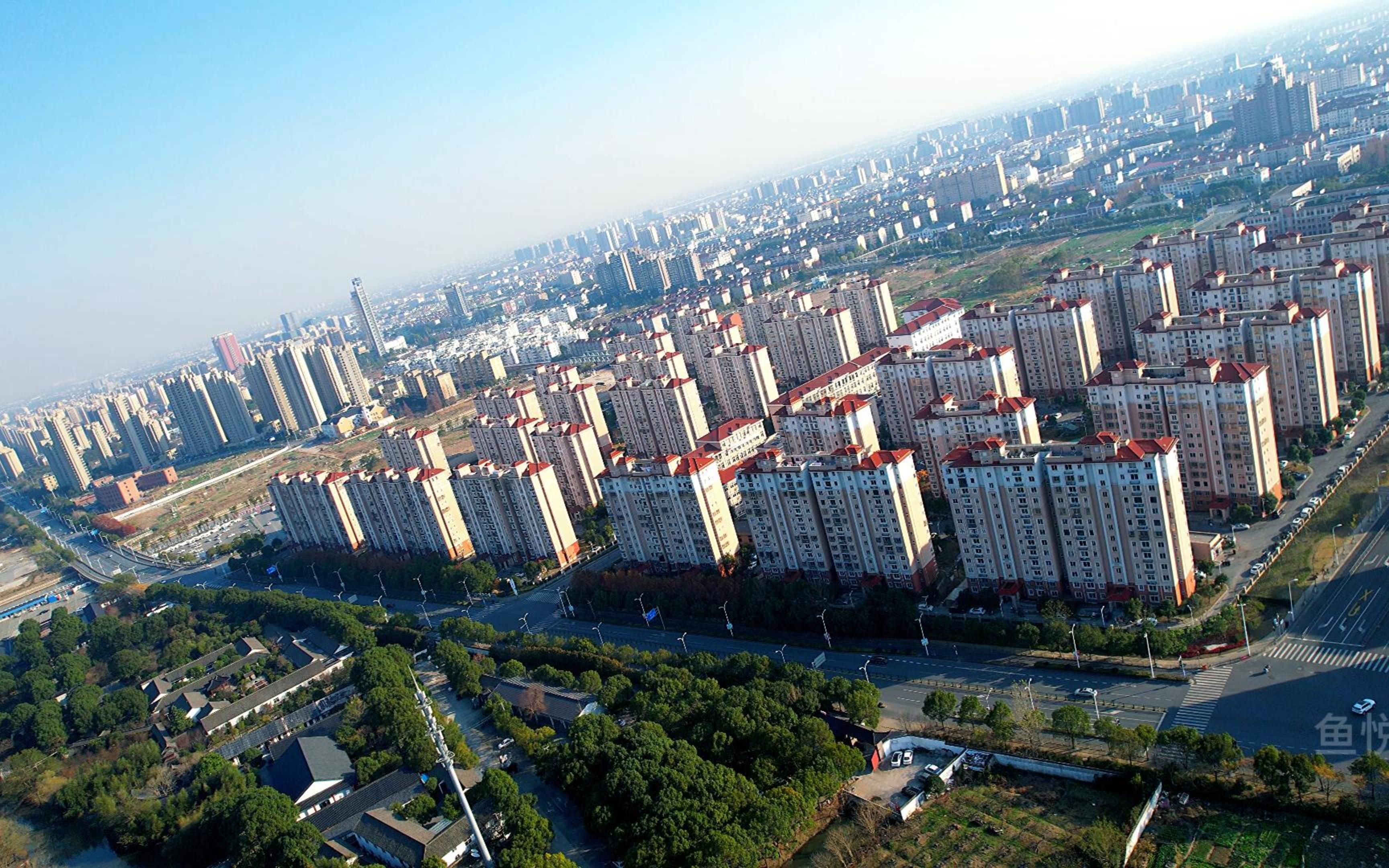 航拍上海市惠南镇18