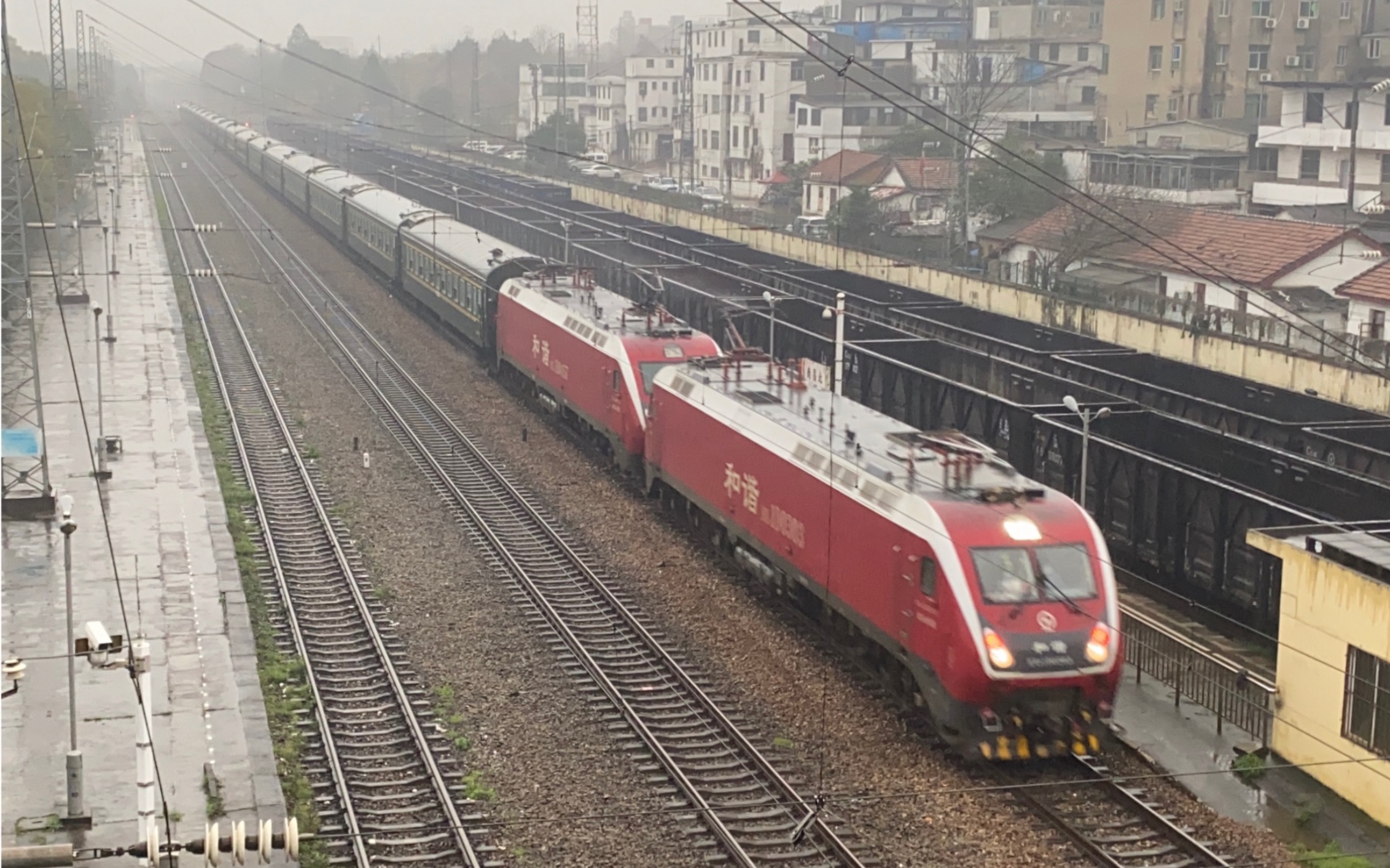 京九线视频k1268福州重庆西南昌北站2道通过本务双机1d