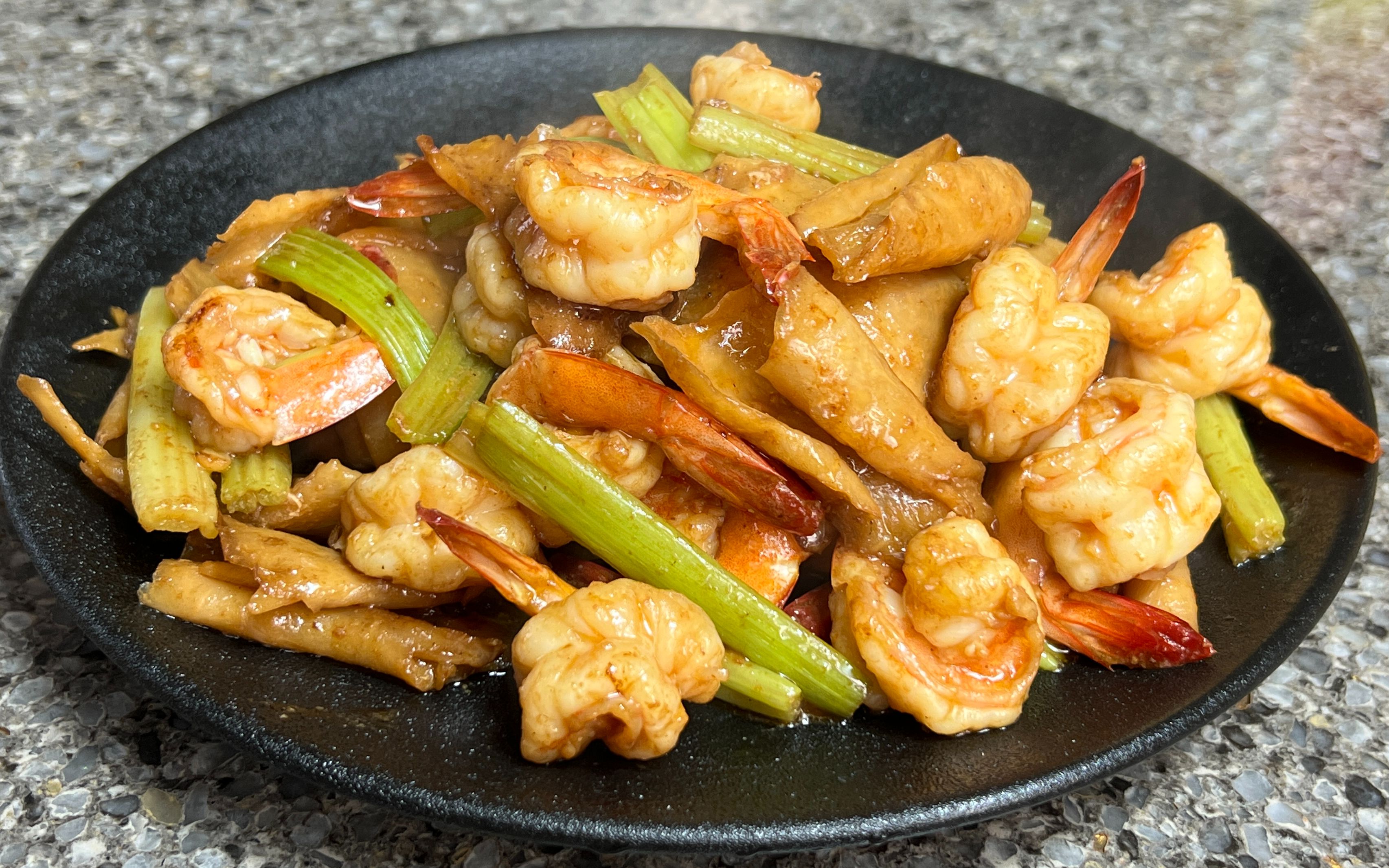 越吃越香的菜脯炒虾仁,过年过节做一盘,脆嫩爽口,好吃又下饭