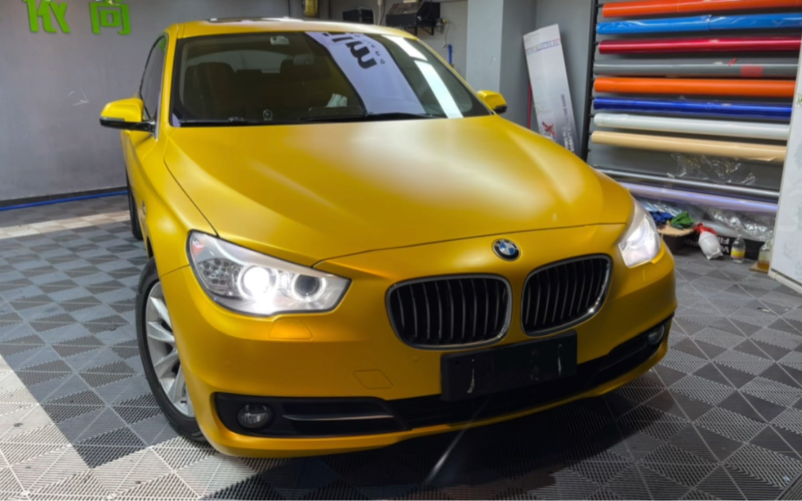 bmw5系gt,电光金属黄,车身改色膜