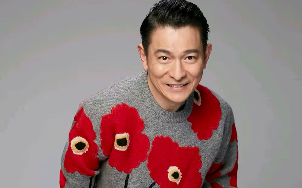 刘德华直播4亿人观看,央视评价一针见血,杨坤-他不算一个歌手.