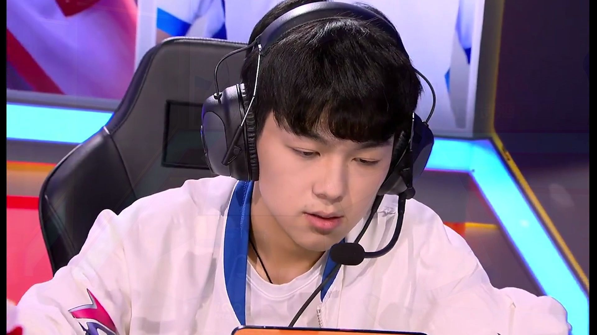 ts阿豆!豆总季后赛怼脸混剪 头晕 大脸预警_哔哩哔哩_bilibili