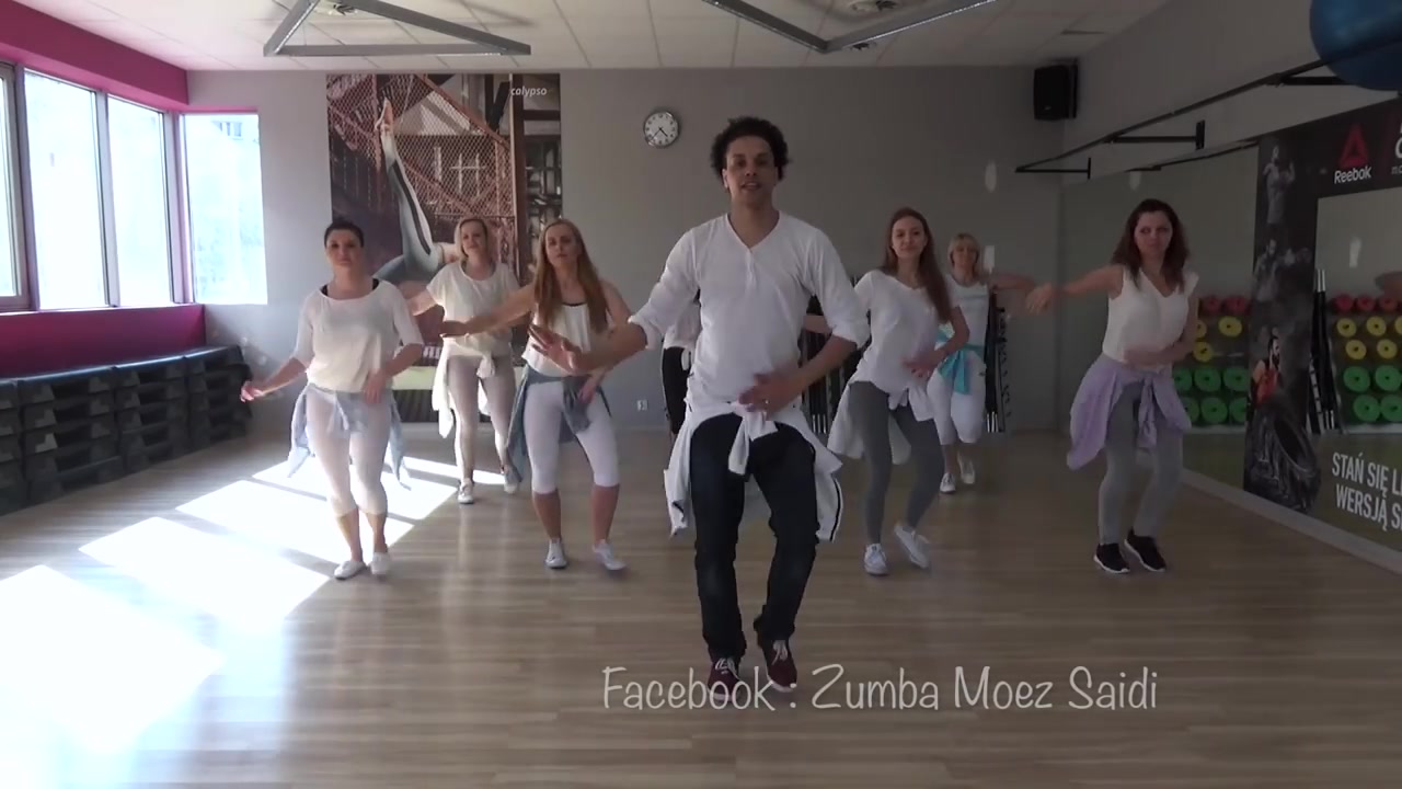 [图]Bailando Dos Corazones - Chayanne - Bachata Zumba Fitness choreography by Moez S