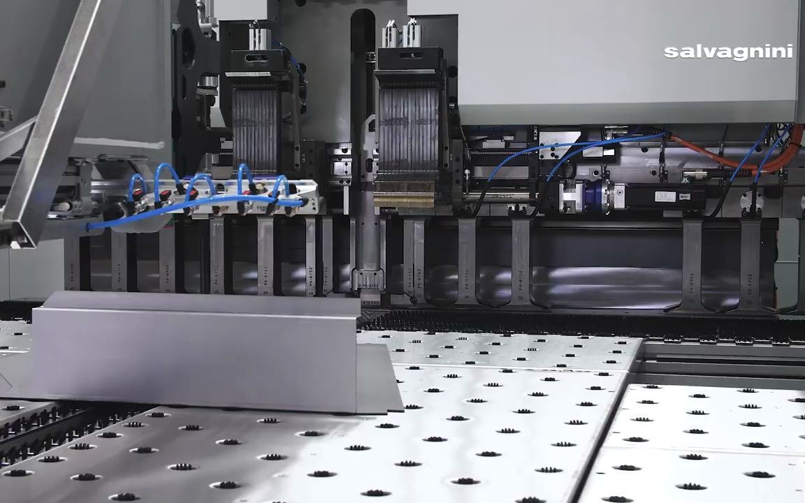 【萨瓦尼尼】多边折弯中心 | p2多边折弯中心-金属外壳自动化折弯