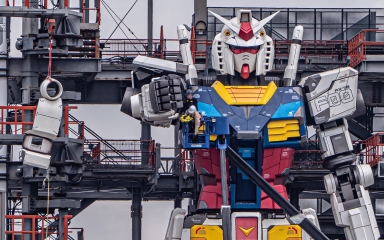 [开始拆解]横滨山下码头 gfy1/1实物大rx-78f00高达 开始了解体工作