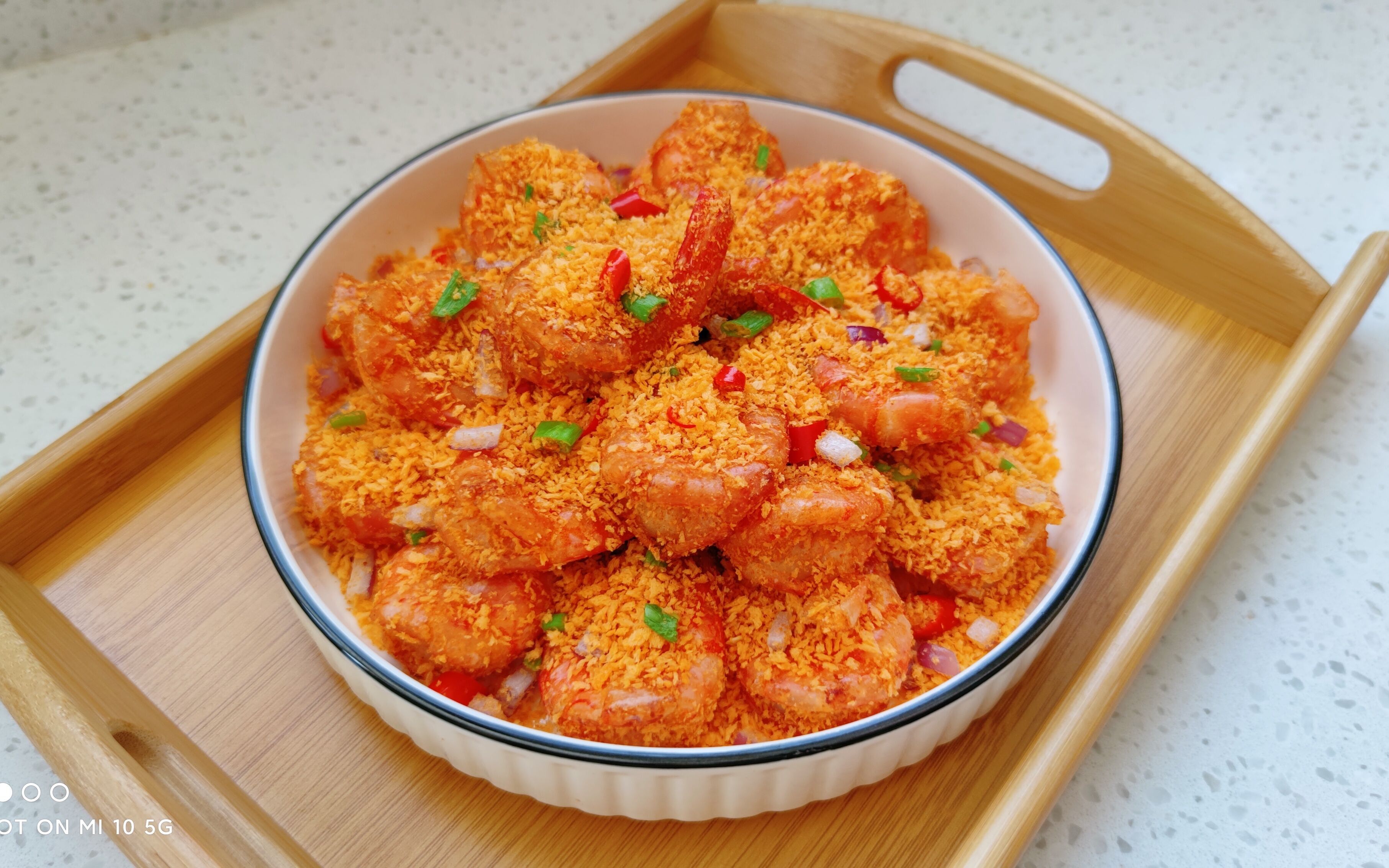 避风塘面包糠炒虾外酥里内 在家也可以做出的美味 连虾壳都吃的干干净