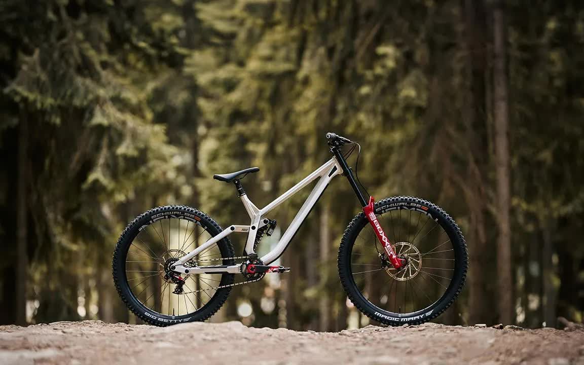 scrub–适用于freeride和downhill的新型dh自行车