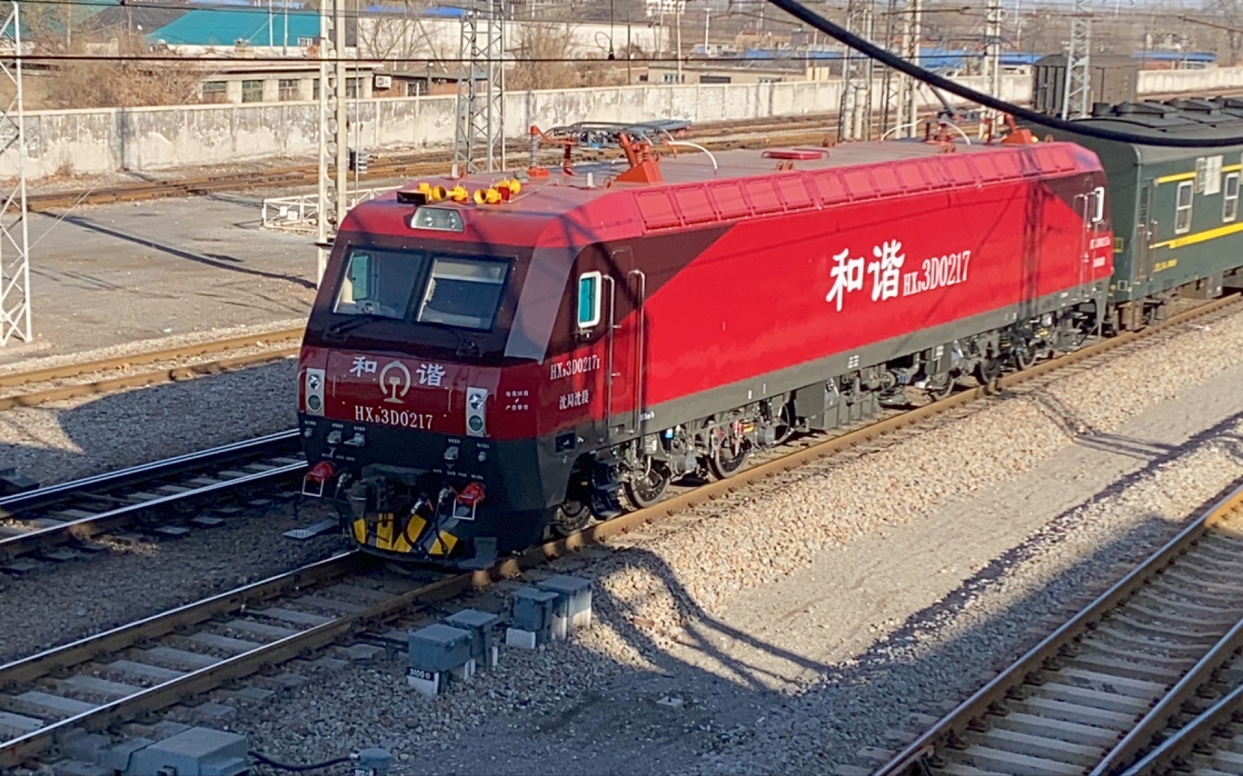 蠕动跨大石桥站的k7512(白河-大连)(狗头)