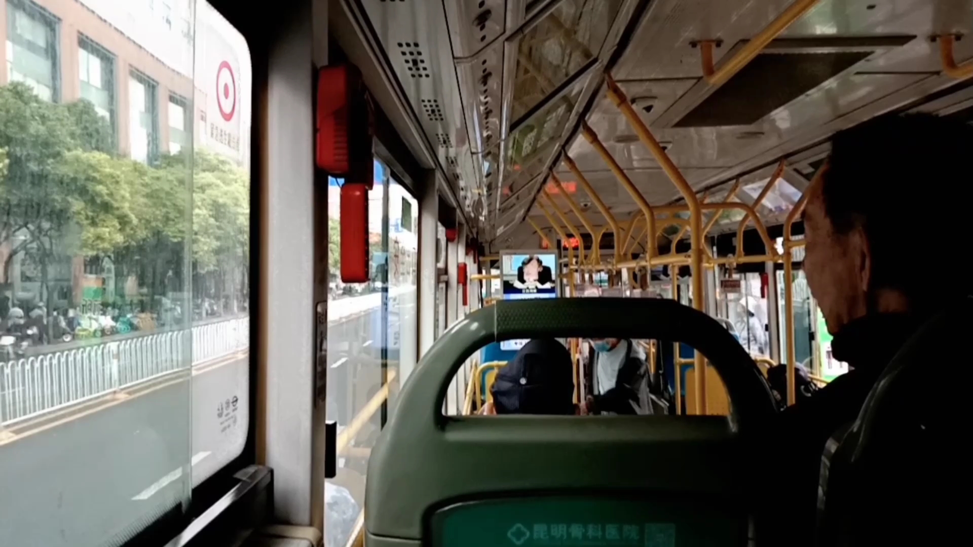 昆明长江纯电动公交车