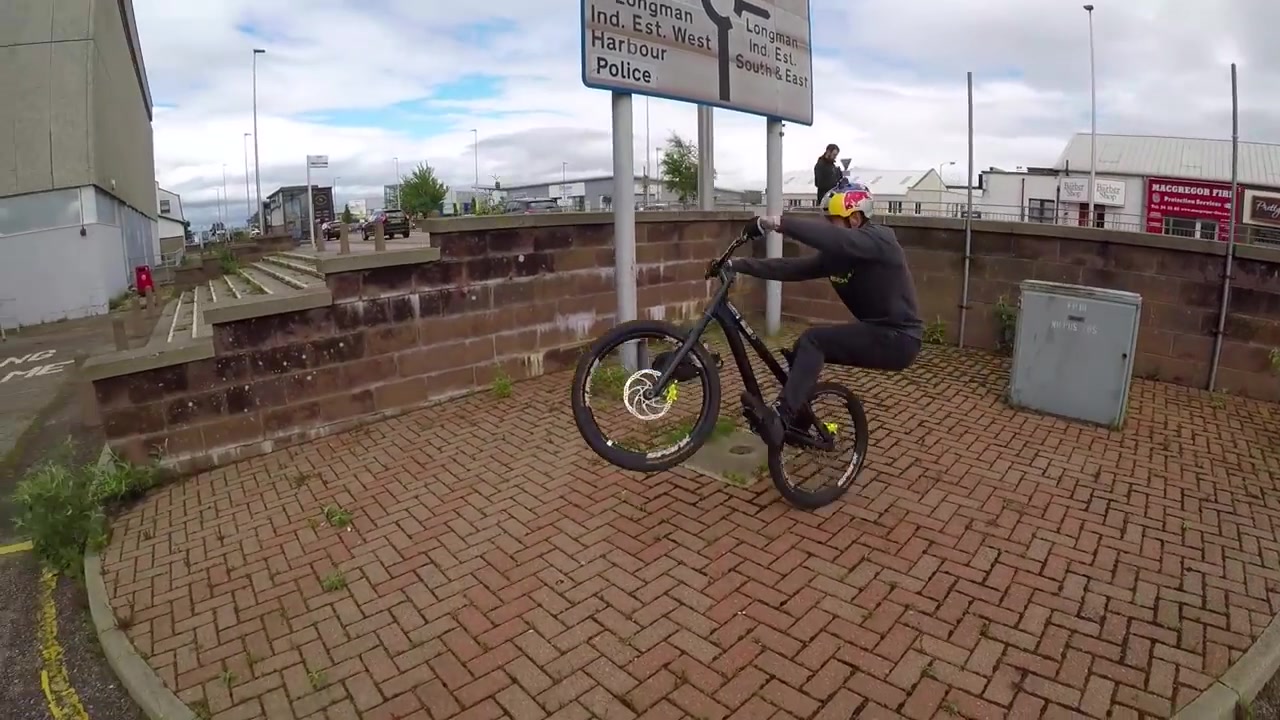 和丹尼大神一起玩街攀(膜拜大佬)_哔哩哔哩_bilibili