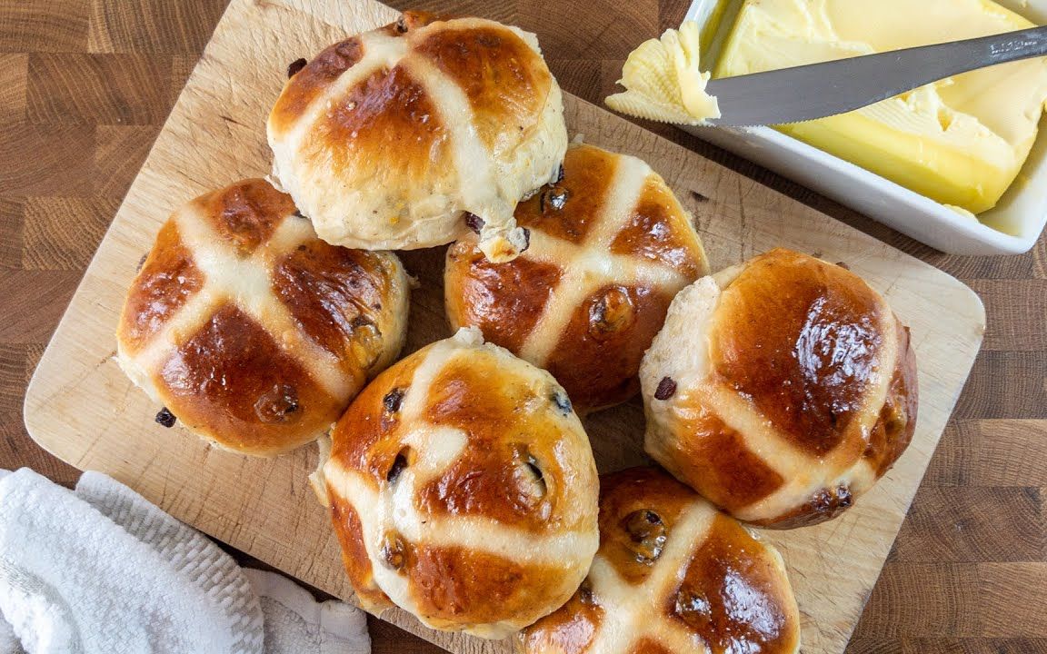 culinary exploration 简易家庭制作复活节热十字面包食谱