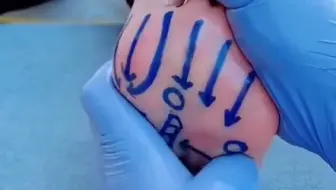 给最亲近的人按一次脚