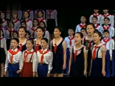 [图]朝鲜学生歌曲：金正恩元帅是我们的父亲（2015）