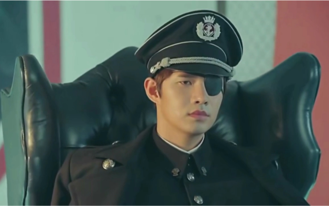 美人为馅徐司白最帅的两个场景,黑暗又儒雅,太吸引人了.